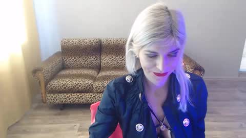 sexybeatriice online show from February 18, 7:21 am