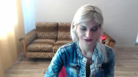 sexybeatriice online show from February 24, 7:09 am