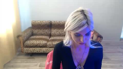 sexybeatriice online show from October 1, 6:51 am