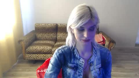 sexybeatriice online show from February 28, 7:37 am