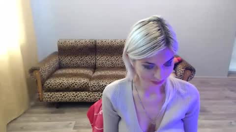 sexybeatriice online show from October 11, 8:41 am