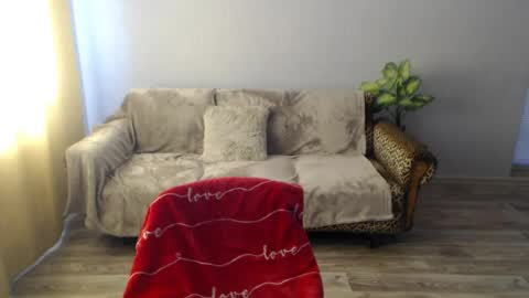 sexybeatriice online show from July 2, 6:19 am