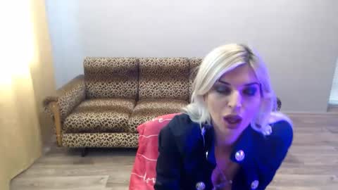 sexybeatriice online show from October 16, 6:49 am