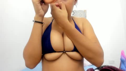 sexybrown_2005 online show from October 2, 12:15 am