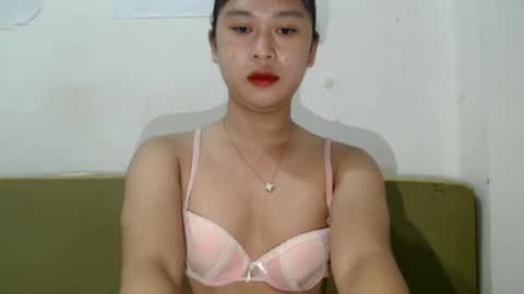 Snapshot of sexycale23 chatting on October 8, 4:00 pm hunting CALEfornian online show from October 8, 4:00 pm
