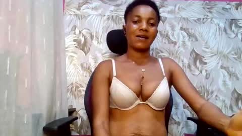 sexydoll32 online show from May 30, 10:16 pm