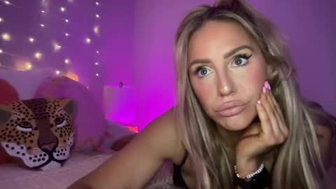 Snapshot of sexygoodvibebabe69 chatting on January 7, 10:44 am Ashley Love online show from January 7, 10:44 am