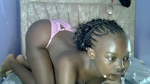 SexyIcey online show from May 16, 12:02 am