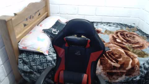 sexyjustin202 online show from March 12, 10:50 pm