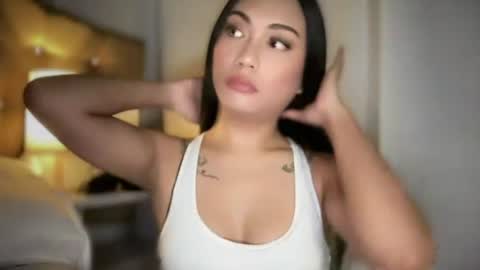 maxine online show from June 18, 7:08 pm