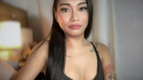 maxine online show from June 21, 8:57 pm