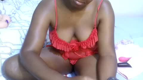 Snapshot of sexymompie chatting on December 28, 9:30 pm CANDY online show from December 28, 9:30 pm