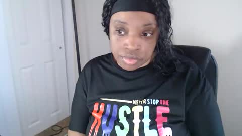 SexyMona online show from June 4, 4:44 pm