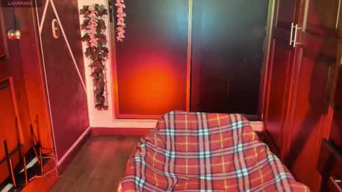 N A F online show from November 13, 8:19 pm