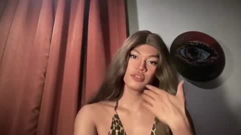 LIEZEL online show from May 15, 3:37 pm