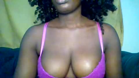 Snapshot of sexynatasha46 chatting on February 6, 7:13 am natasha online show from February 6, 7:13 am