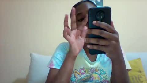 DOVY ACHIENG online show from January 25, 11:24 am