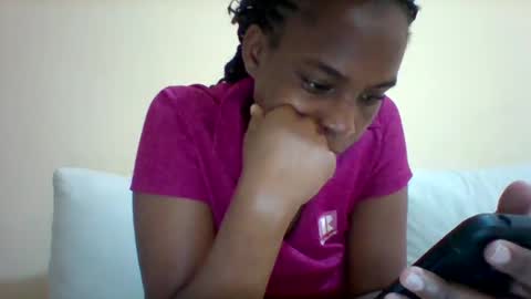 DOVY ACHIENG online show from January 29, 10:16 am