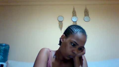 DOVY ACHIENG online show from October 3, 11:48 am