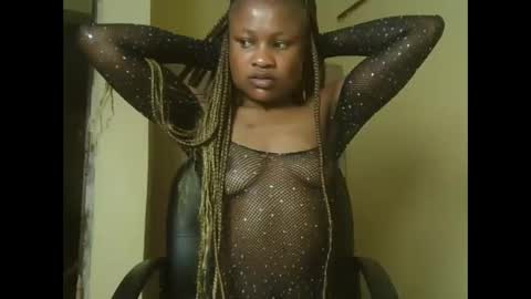 queenivy online show from November 6, 4:51 am