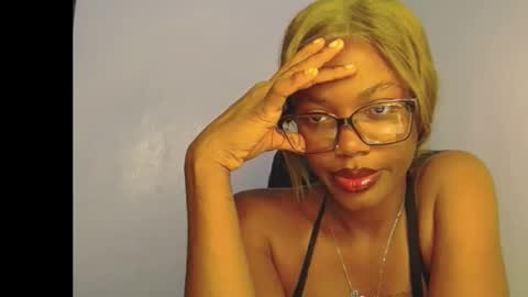 Darkskinned Rae online show from March 1, 12:21 am