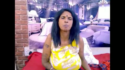 sexyva4u2luv online show from June 10, 6:01 am