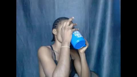 Snapshot of sexyxbunnyxx chatting on February 20, 7:12 am Blue online show from February 20, 7:12 am