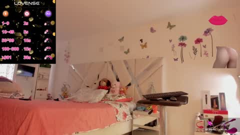 Snapshot of sexyzoe_69 chatting on December 30, 5:34 pm Alexa online show from December 30, 5:34 pm