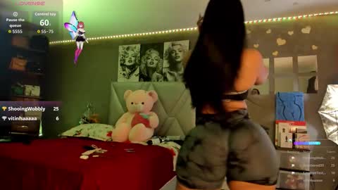 Snapshot of sexyzoe_69 chatting on October 10, 6:24 pm Alexa online show from October 10, 6:24 pm