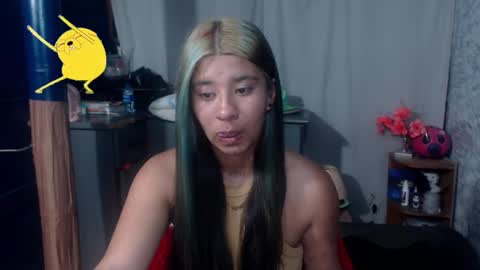 Snapshot of shaden_1 chatting on December 4, 8:56 am Liz online show from December 4, 8:56 am