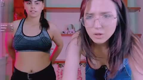 shadow_kiss online show from June 18, 1:49 pm