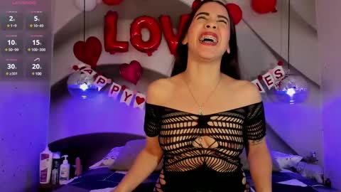 Snapshot of shaidy_scott chatting on February 11, 4:01 am shaidy_scott online show from February 11, 4:01 am