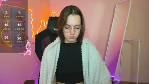 Vivian online show from November 23, 8:21 pm