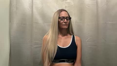 Shaman Woman online show from November 8, 5:12 am