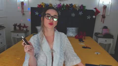 Snapshot of shana_power chatting on December 26, 3:59 am Svetlana ...........help me get 100 reactions before the end of the year Thumb up if you like me I appreciate it and thank you online show from December 26, 3:59 am