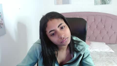 shanelle online show from October 8, 4:06 am