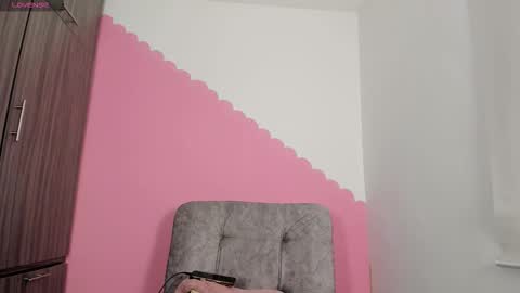 Emily online show from December 21, 2:10 pm