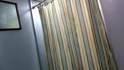 shanelle9270 online show from February 23, 8:18 pm