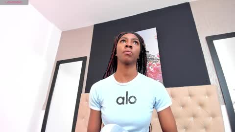 Snapshot of shanelle__ chatting on February 11, 2:13 pm S H A N E L L E online show from February 11, 2:13 pm