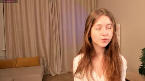 me name is Mia online show from February 4, 5:05 pm