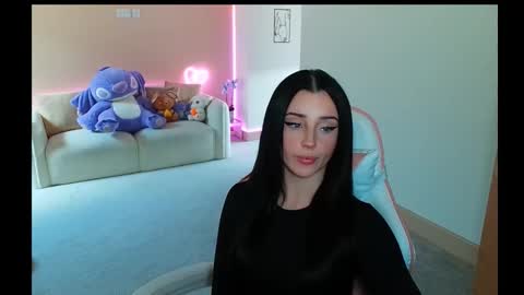Snapshot of shannonblooms chatting on October 21, 10:41 am Shanmais online show from October 21, 10:41 am
