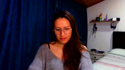 shantaldumont online show from December 1, 3:54 am