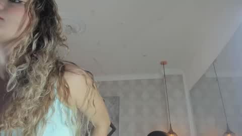 Snapshot of shantalll__ chatting on October 7, 11:03 am Shantal online show from October 7, 11:03 am