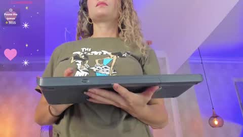 Snapshot of shantalll__ chatting on February 10, 10:53 am Shantal online show from February 10, 10:53 am