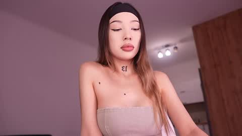 Sharlin  online show from December 4, 12:57 am