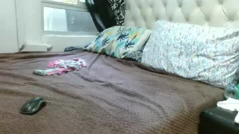 sharlot03 online show from December 4, 11:19 am