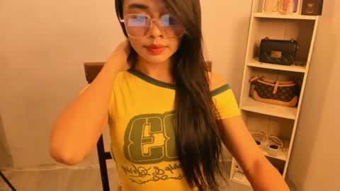 HI I AM YUNA online show from July 20, 1:35 pm