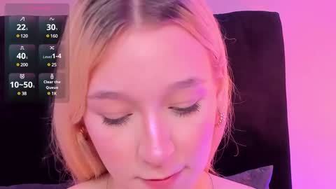 Snapshot of shatall_rouge chatting on February 26, 6:14 pm Shantall online show from February 26, 6:14 pm