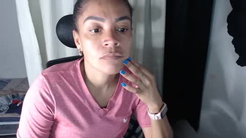 Shayna online show from January 18, 11:44 pm