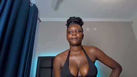 Snapshot of shayne_akinyi chatting on October 14, 8:17 am Shayne online show from October 14, 8:17 am